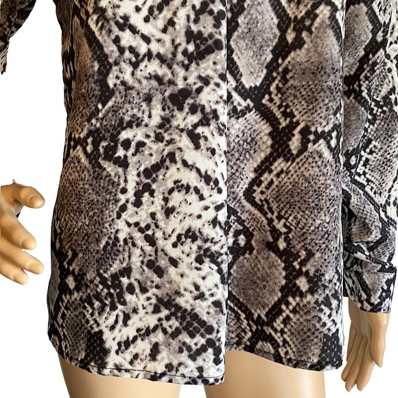 SHEIN | SNAKESKIN LONG SLEEVE TOP SZ S - Picture 8 of 16